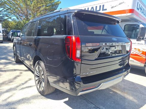 Used 2025 Ford Expedition Max Platinum w/ Driver's Package AWD/4WD image 6