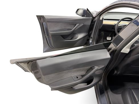 Certified 2022 Tesla Model Y Performance AWD/4WD image 10