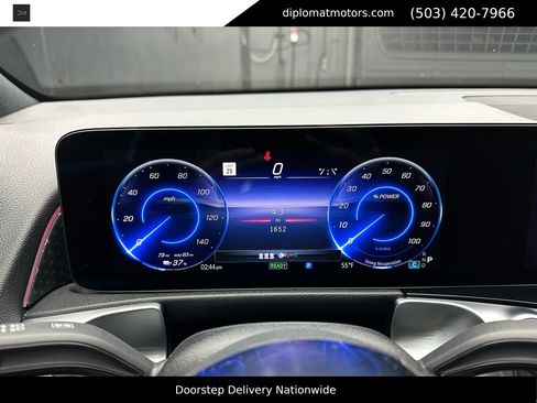 Used 2024 Mercedes-Benz EQB 300 4MATIC image 30