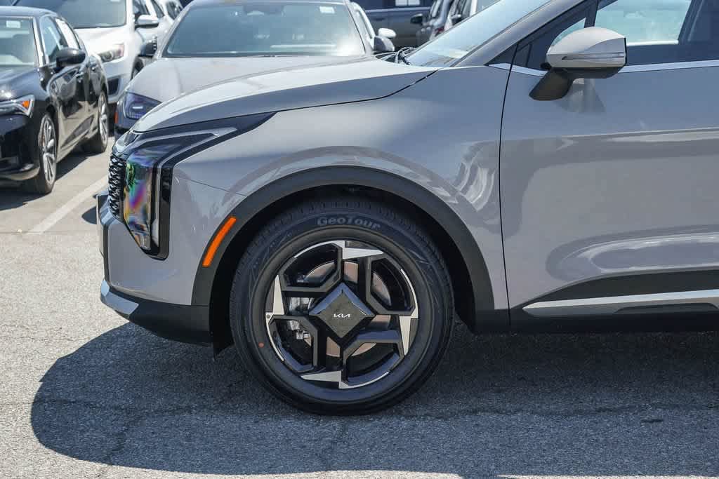 Used 2026 Kia Sportage EX FWD image 9