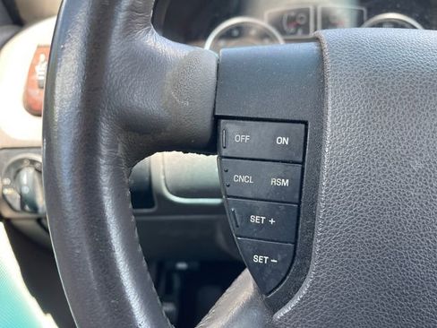 Used 2009 Ford Taurus SE FWD image 19