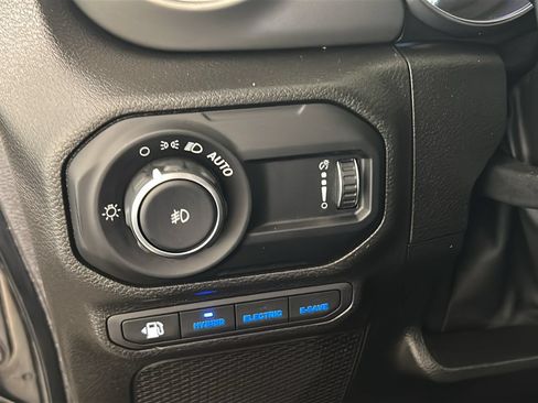 Used 2023 Jeep Wrangler Unlimited w/ Cold Weather Group AWD/4WD image 22
