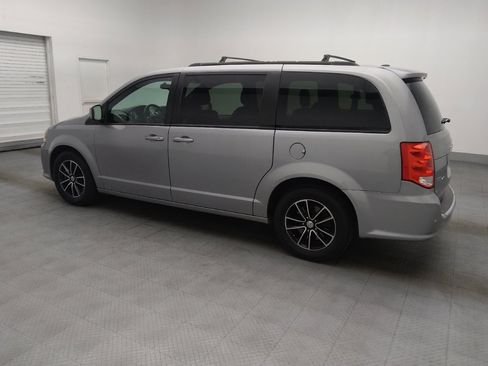 Used 2018 Dodge Grand Caravan GT FWD image 3