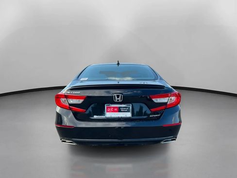 Used 2018 Honda Accord Sport image 11