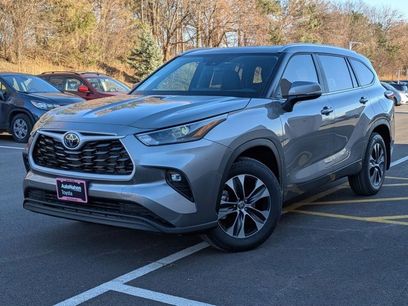 New 2026 Toyota Highlander XLE