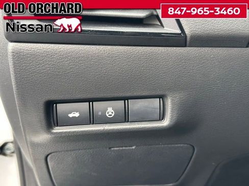 Used 2026 Nissan Sentra SV w/ SV Convenience Package FWD image 9
