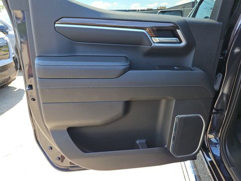 Used 2022 Chevrolet Silverado 1500 LT AWD/4WD image 14
