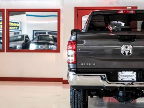 Used 2024 RAM 2500 Big Horn AWD/4WD image 45