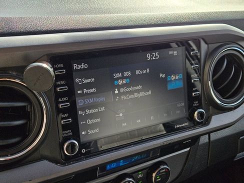 Used 2023 Toyota Tacoma TRD Off-Road image 10