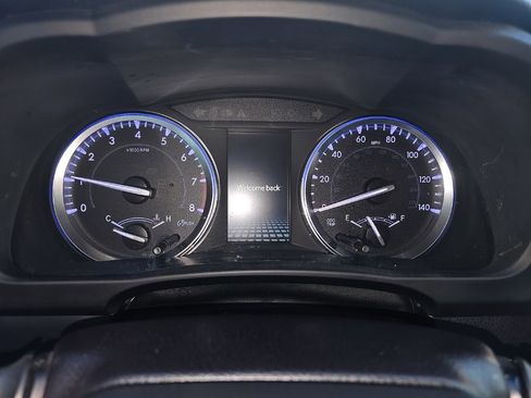 Used 2018 Toyota Highlander Limited image 12