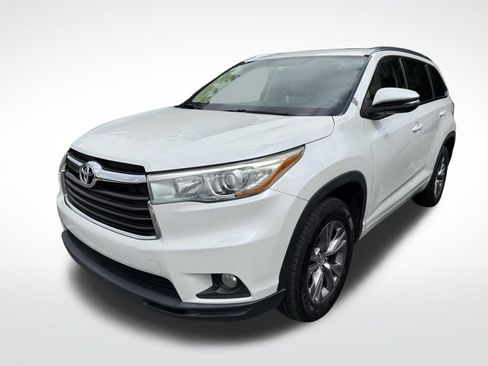 Used 2015 Toyota Highlander XLE FWD image 4