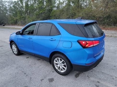 Used 2024 Chevrolet Equinox LS image 2