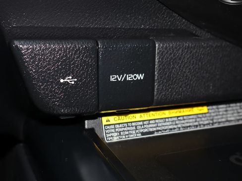 Used 2020 Toyota Camry SE w/ Sunroof Package FWD image 26