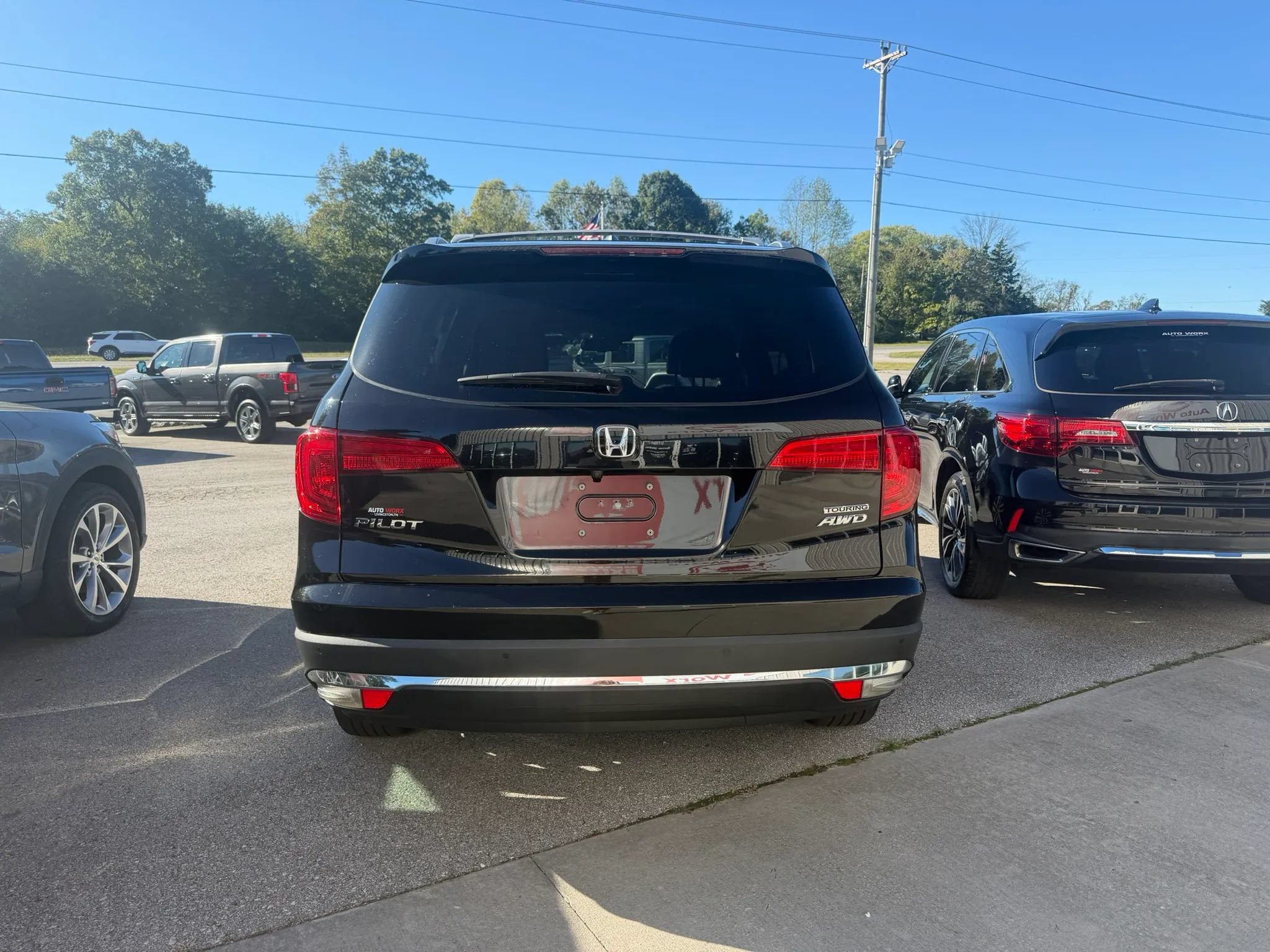 Used 2017 Honda Pilot Touring image 16