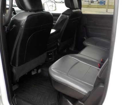 Used 2022 RAM 2500 Tradesman w/ Chrome Appearance Group image 23