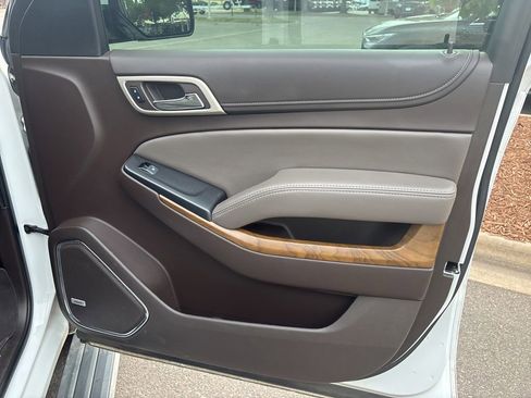 Used 2019 GMC Yukon Denali w/ Denali Ultimate Package AWD/4WD image 24