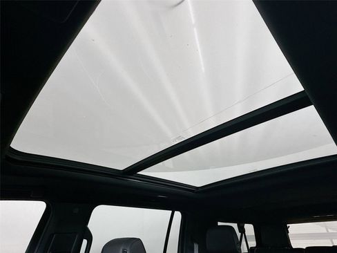 Used 2024 Cadillac Escalade ESV Premium Luxury image 15