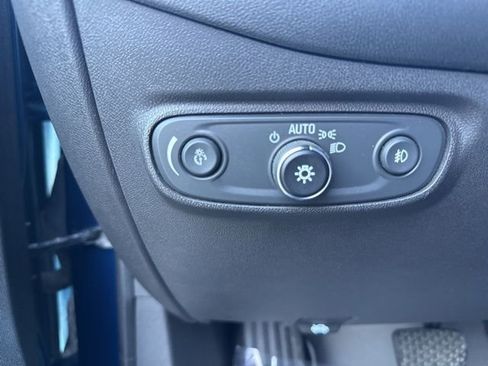 Used 2020 Chevrolet Equinox LT image 31