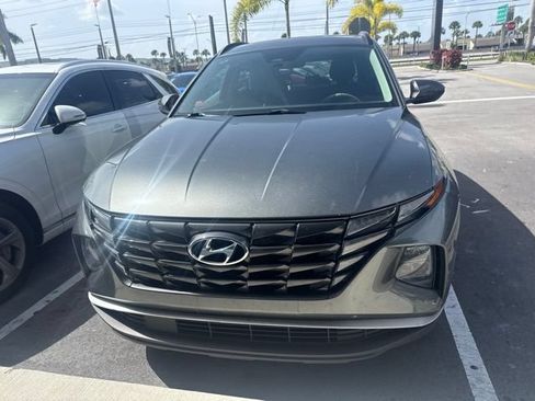 Used 2022 Hyundai Tucson SEL w/ Convenience Package FWD image 2