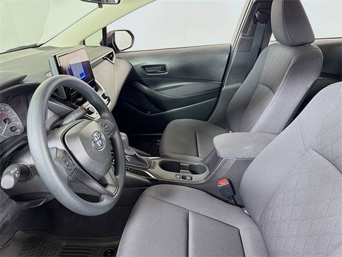 Certified 2025 Toyota Corolla LE w/ Convenience Package image 6