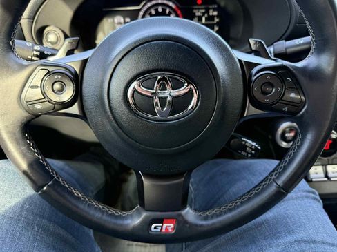 Used 2023 Toyota GR86 Premium w/ ALL Weather Mat Package (TMS) RWD image 17