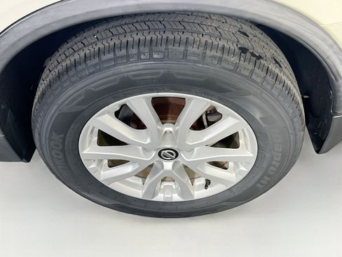 Used 2018 Nissan Rogue SV AWD/4WD image 29