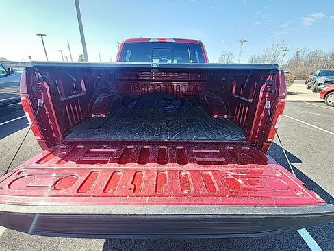 Used 2018 Ford F150 XLT w/ Equipment Group 302A Luxury image 8