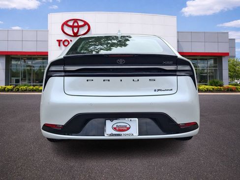 Used 2023 Toyota Prius Prime FWD image 5