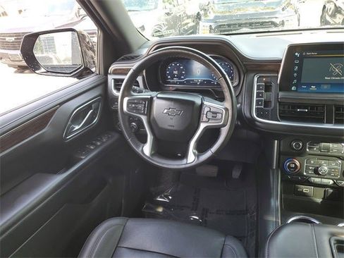 Used 2022 Chevrolet Tahoe Z71 w/ Z71 Off-Road Package image 40