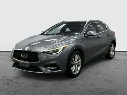 Used 2018 INFINITI QX30 Premium w/ Technology Package FWD image 1