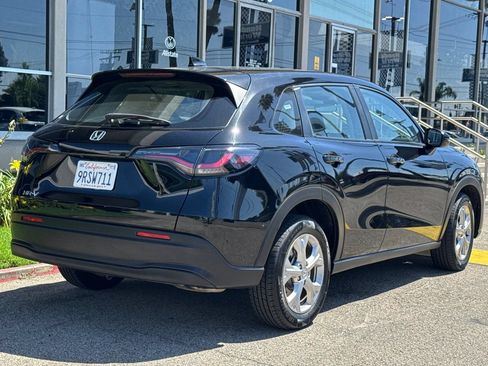 Used 2025 Honda HR-V LX image 5