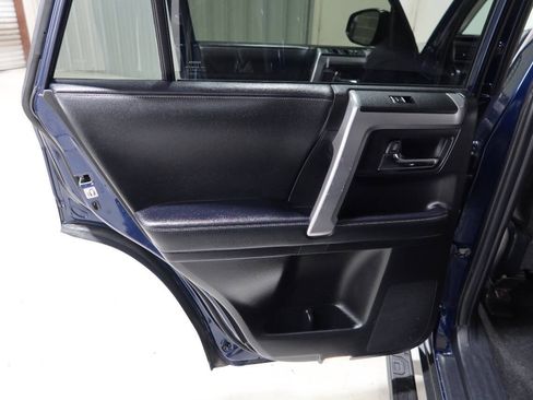 Used 2022 Toyota 4Runner SR5 Premium w/ Moonroof Package RWD image 32