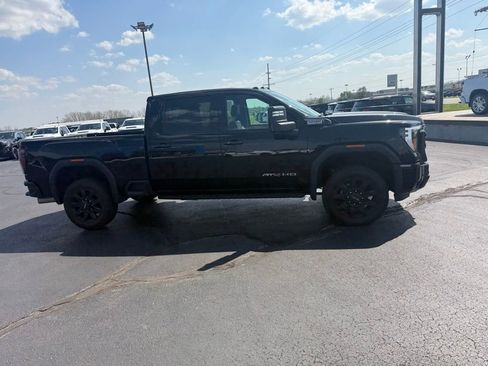 Used 2024 GMC Sierra 2500 AT4 w/ AT4 Premium Plus Package AWD/4WD image 5