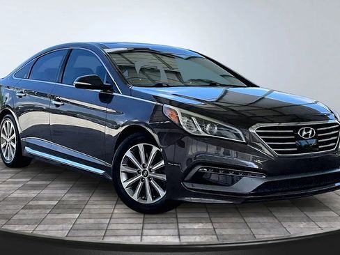 Used 2016 Hyundai Sonata Limited w/ Option Group 04 FWD image 3