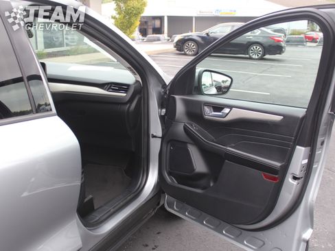 Used 2022 Ford Escape SEL image 27