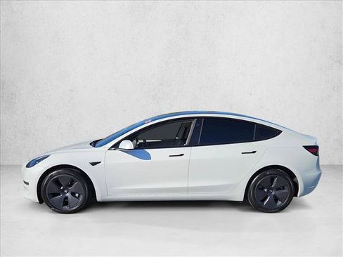 Used 2023 Tesla Model 3 Standard Range RWD image 9