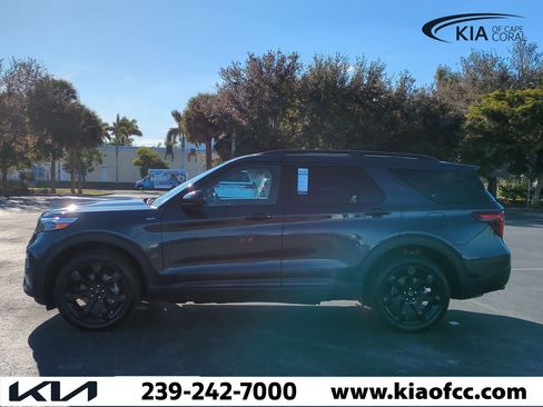 Used 2024 Ford Explorer ST-Line w/ Class IV Trailer Tow Package image 8