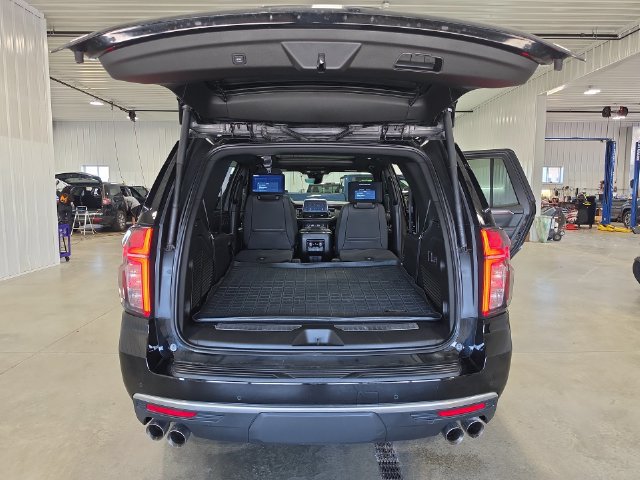 Used 2024 Chevrolet Tahoe High Country w/ Advanced Technology Package AWD/4WD image 31