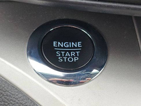 Used 2022 Ford Explorer XLT image 27