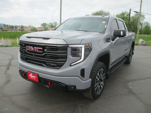 Used 2024 GMC Sierra 1500 AT4 w/ Technology Package image 14