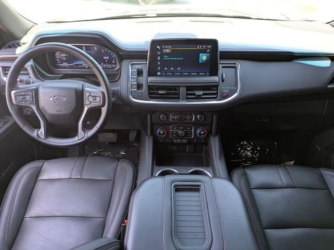 Used 2024 Chevrolet Suburban RST w/ Sport Performance Package RWD image 18