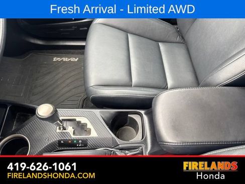 Used 2015 Toyota RAV4 Limited w/ Technology Package AWD/4WD image 28