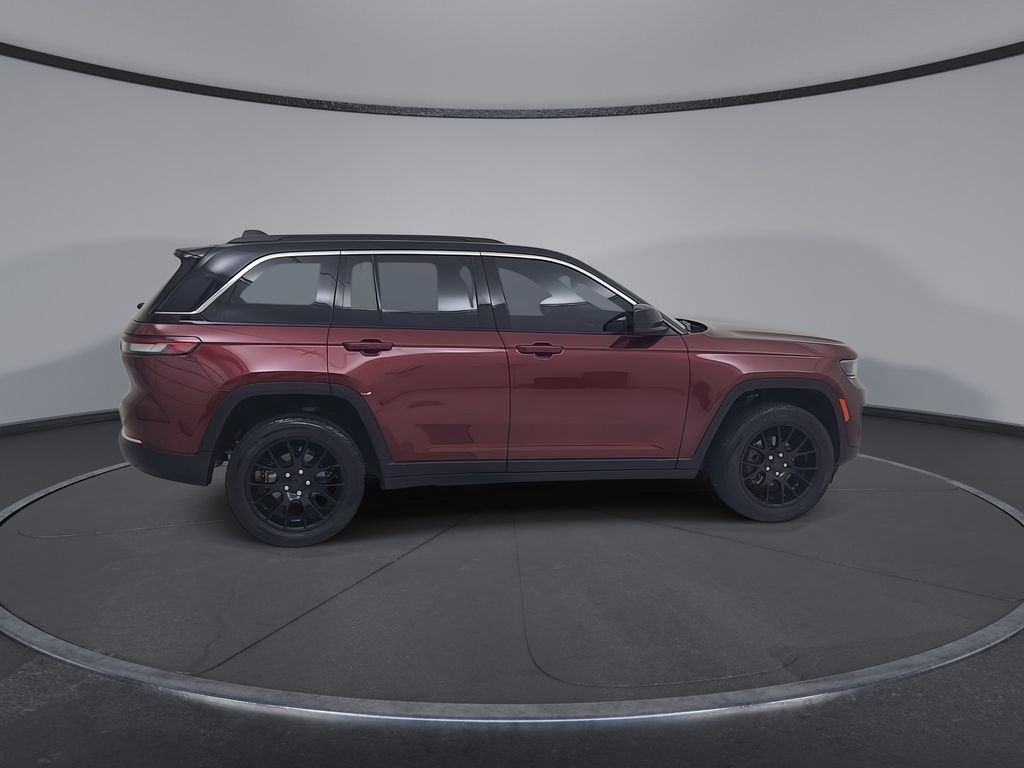 Used 2023 Jeep Grand Cherokee Laredo w/ Luxury Tech Group I AWD/4WD image 18