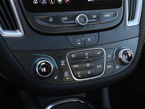 Used 2024 Chevrolet Malibu LT image 17