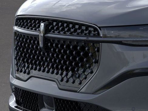 New 2025 Lincoln Nautilus Premier w/ Jet Appearance Package image 17