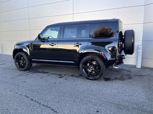 New 2025 Land Rover Defender 110 V8 image 18