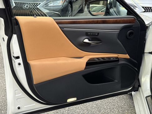 New 2025 Lexus ES 350 w/ Premium Package image 17
