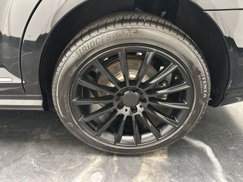 Used 2013 Mercedes-Benz S 550 4MATIC image 32