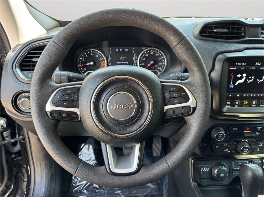 Used 2023 Jeep Renegade Latitude AWD/4WD image 21