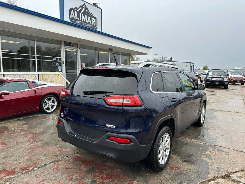 Used 2014 Jeep Cherokee Latitude w/ Cold Weather Group FWD image 7